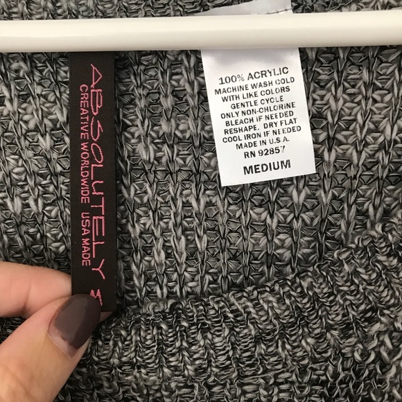 Short sleeve grey top - Picture 4 of 4